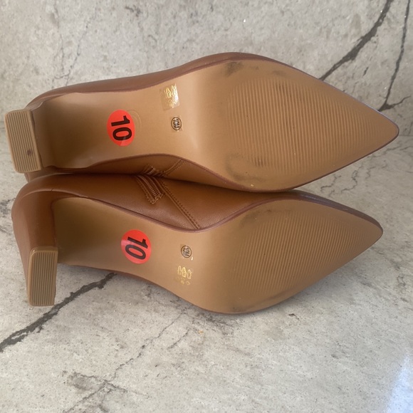 BRAND NEW NEVER WORN *** - Picture 3 of 4